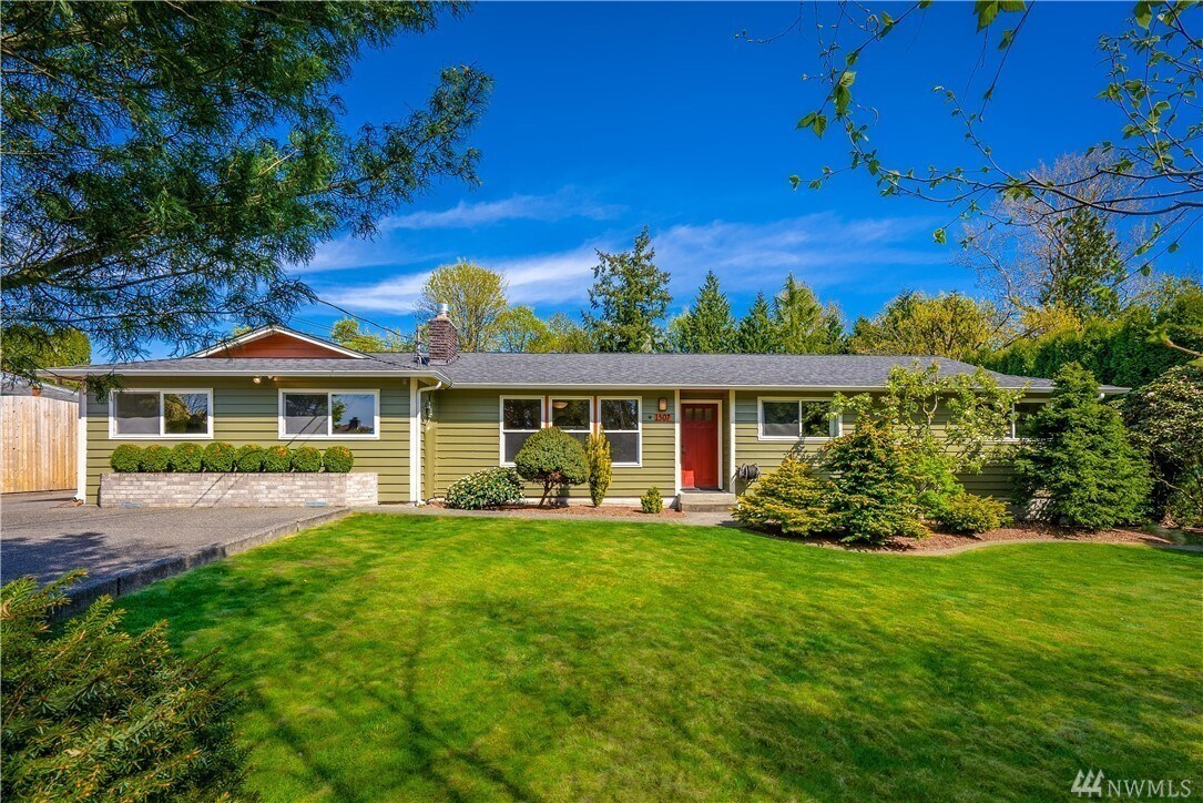 front of house - 1307 Cypress Ln