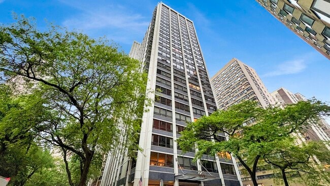 Building Photo - 222 E Pearson St