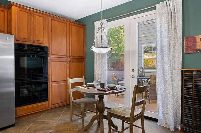 Foto del edificio - Coming Soon! Beautiful Home In The Santa Y...