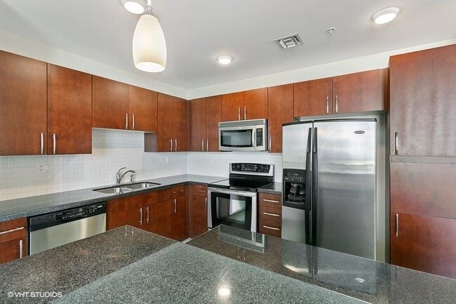 Building Photo - 300 S Australian Ave