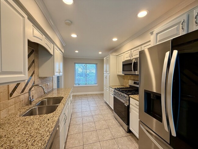 Building Photo - 1963 N Heritage Dr