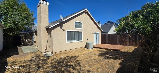Building Photo - 1113 Buckthorn Ln