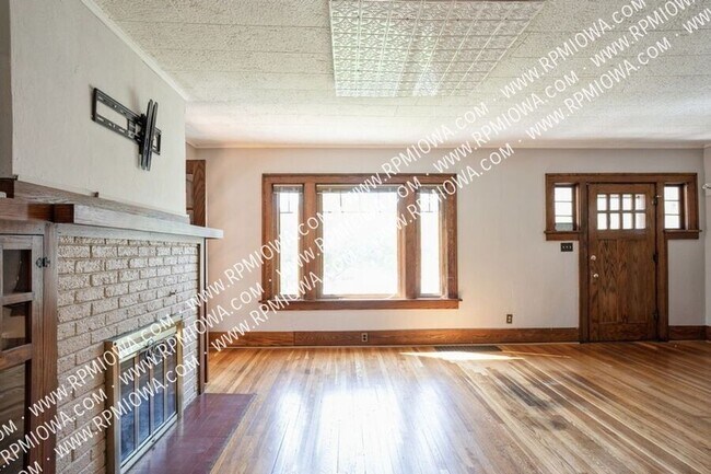 Foto del edificio - 3315 Woodland Ave