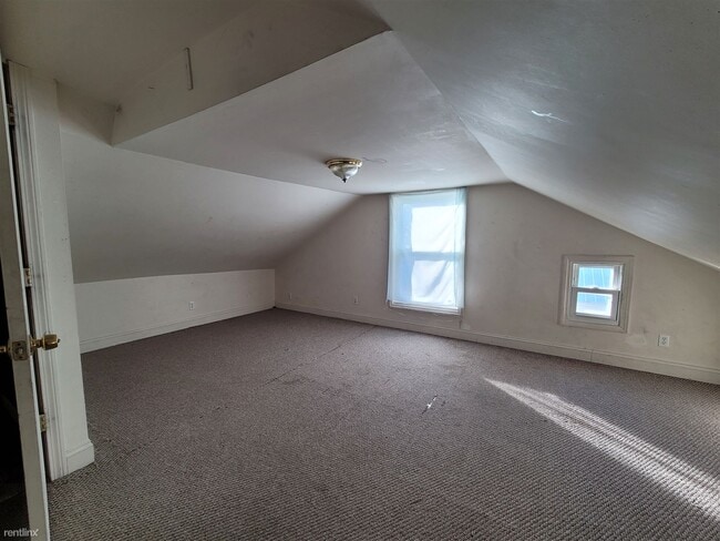 Foto del edificio - 4 br, 2 bath House - 1445 Division St