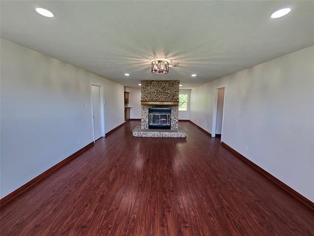 Building Photo - 65 Paisano Ln