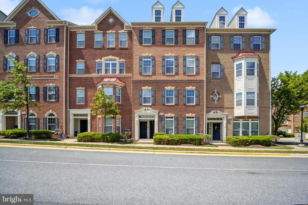 Foto principal - 910 Hall Station Dr