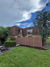 Building Photo - 5205 Cedarbend Dr