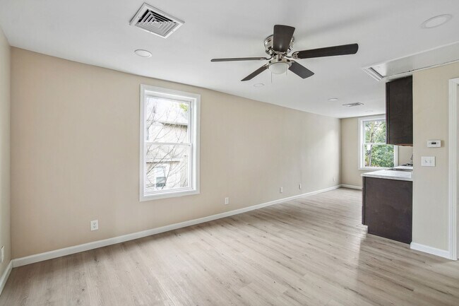 Foto del edificio - 18 Brinkerhoff St