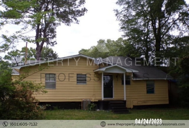 Building Photo - Enchanting 1940's Vintage Home Near Jackso...