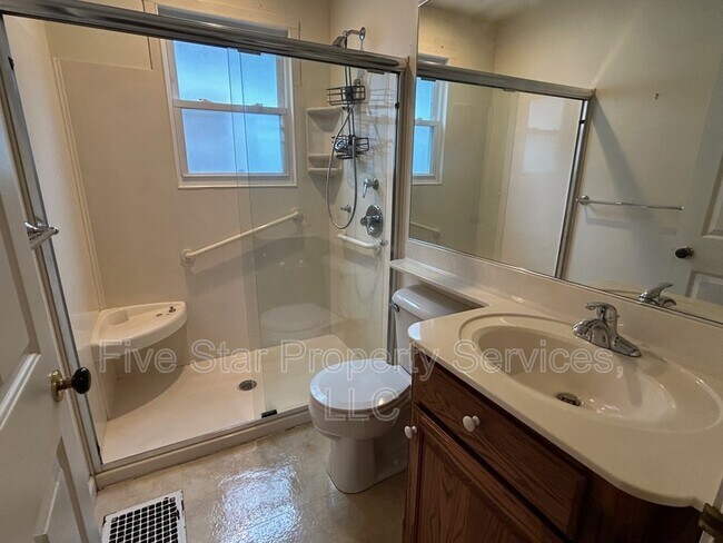 Foto del edificio - 908 E Reservoir St