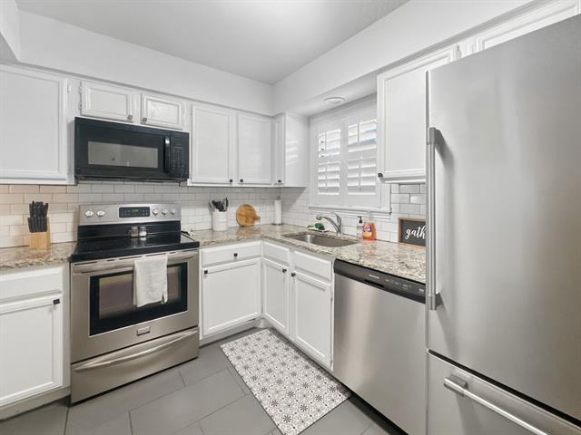 Building Photo - 15151 Berry Trail