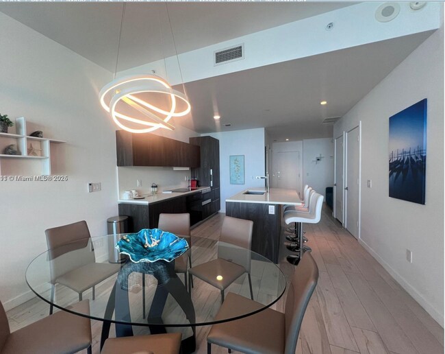 Foto del edificio - 480 NE 31st St