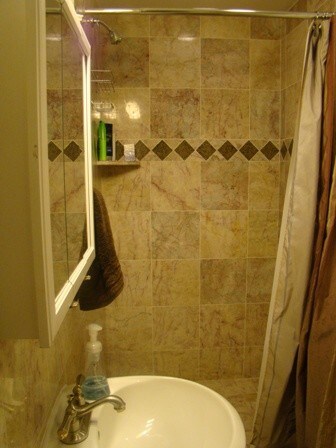 Baño 2 - 2710 W Giddings St