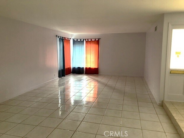 Foto del edificio - 1435 W Westmont Dr