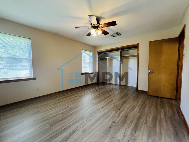 Foto del edificio - 406 Beasley St