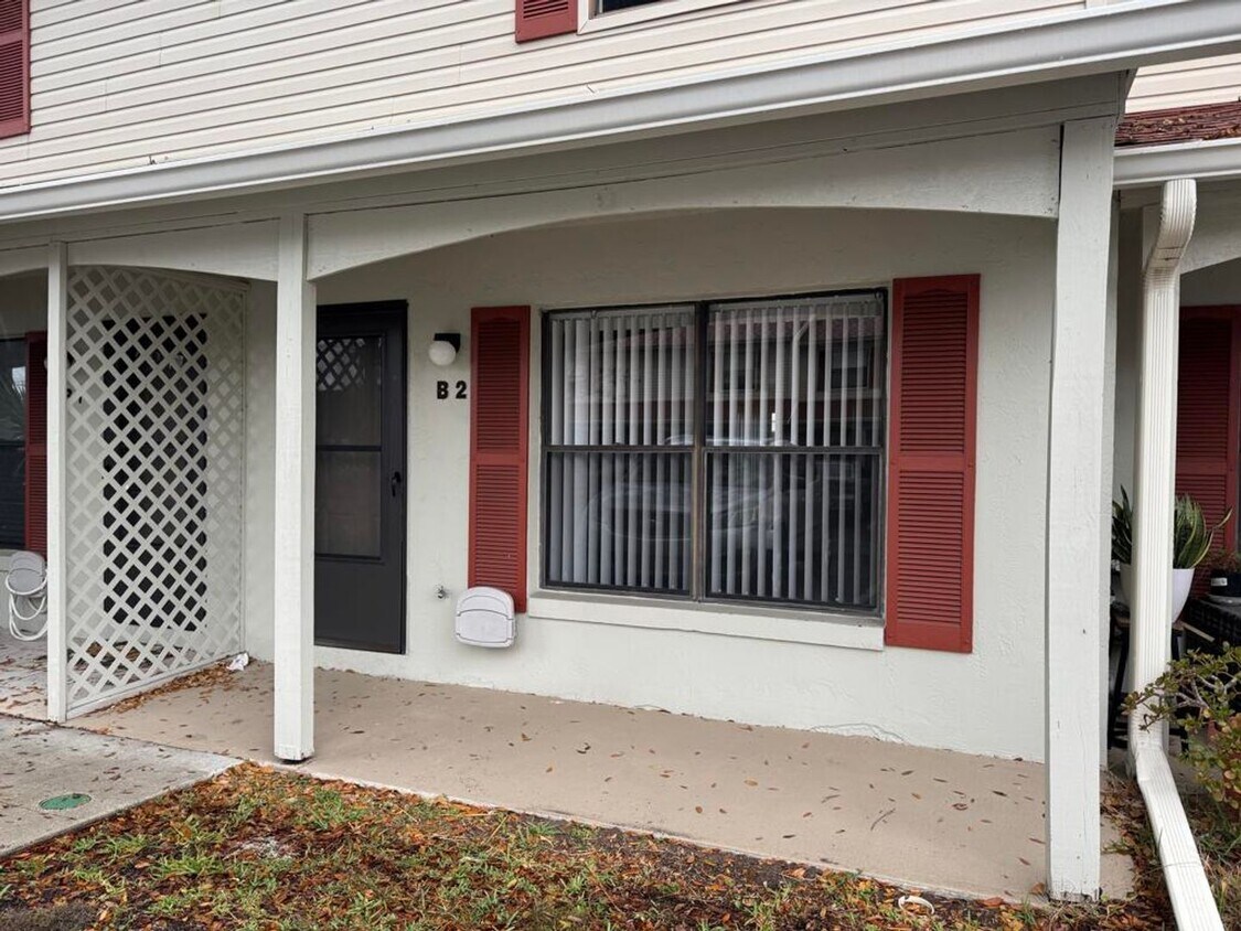 Primary Photo - 2/1.5 Townhome in Port Orange