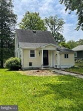 Building Photo - 2412 Poplar Rd