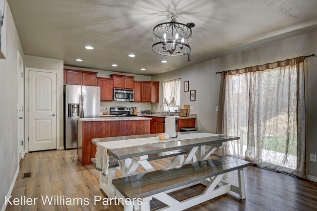 Foto del edificio - 3 br, 3 bath House - 7754 Landover Ln