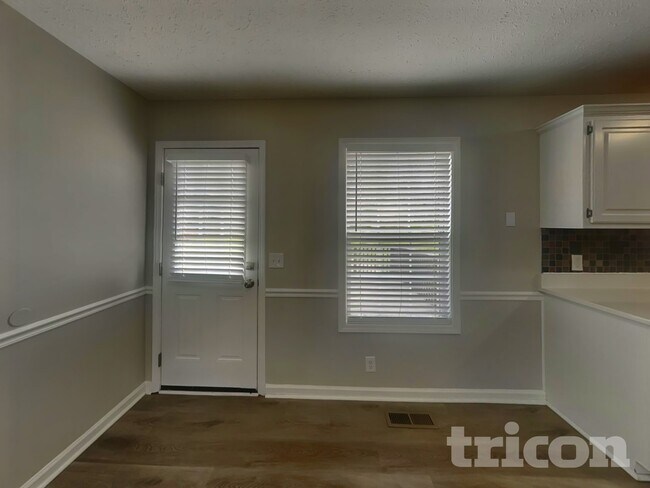 Foto del edificio - 122 Jesse Brown Dr