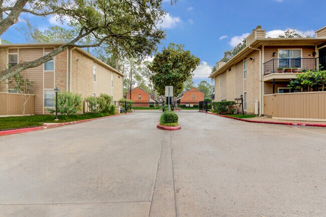 Entrada principal - 704 Bering Dr