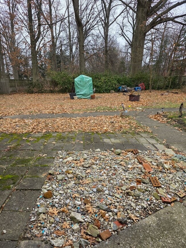 Building Photo - Condo/Townhome