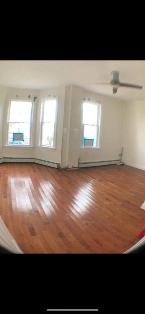 Foto del edificio - 145 Voss Ave