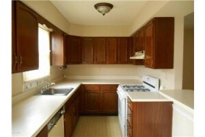 Foto del edificio - 10 Woodcrest Dr