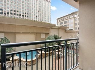 Foto del edificio - 3040 Peachtree Rd NW