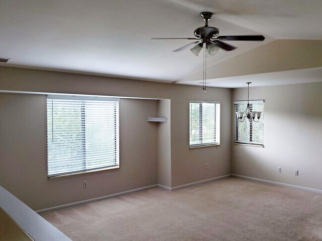 Foto del edificio - 27796 Harrison Woods Ln