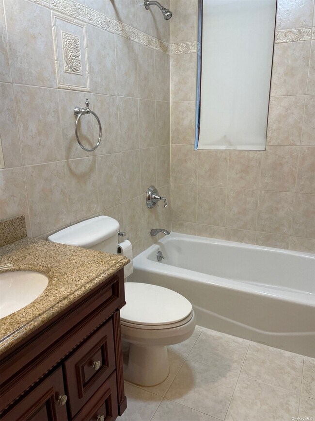 Foto del edificio - 61-21 161st St