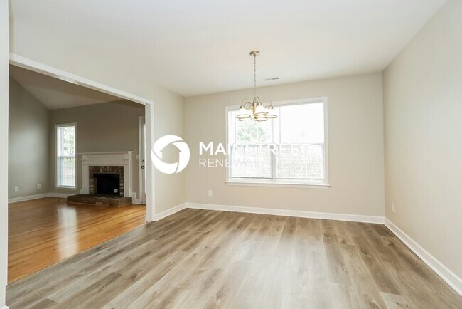 Building Photo - 3 Bedroom Pet-Friendly Home in SPRING HILL, TN with Main Street Renewal