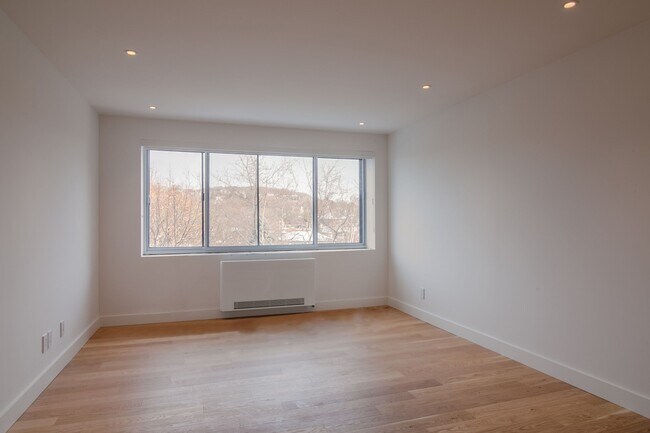 Photo du bâtiment - 4555 Av. Bonavista