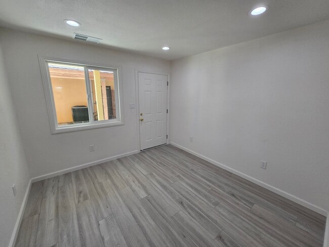 Building Photo - Cambrian Park rental