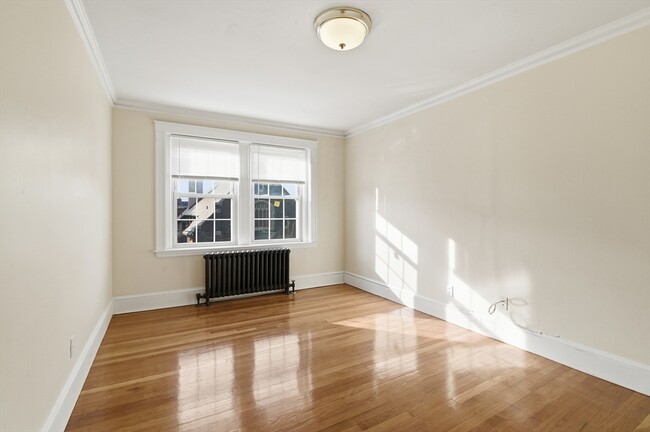 Building Photo - 17 Greenleaf St