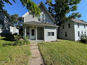Building Photo - 1637 13th Ave