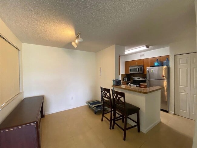 Photo - 2841 N OAKLAND FOREST DR Unit 107 Apartment