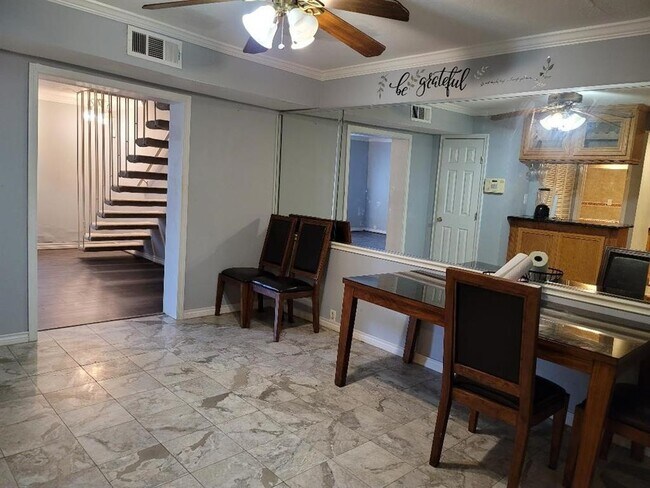 Foto del edificio - 4264 Belle Park Dr
