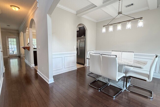 Building Photo - 44 Mount Vernon Ter