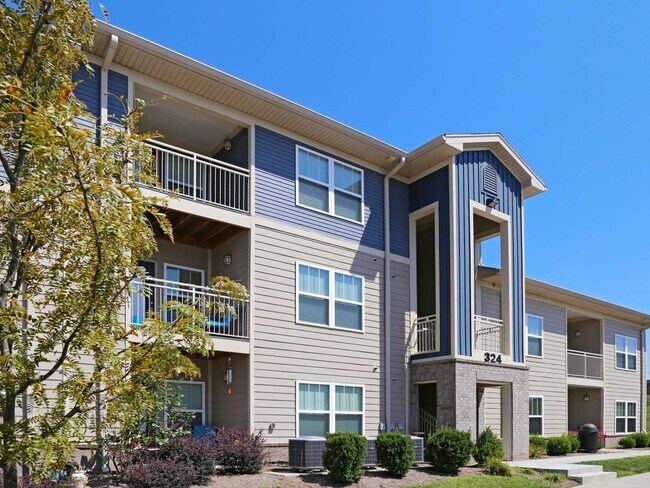 Building Photo - 324 Towne Dr