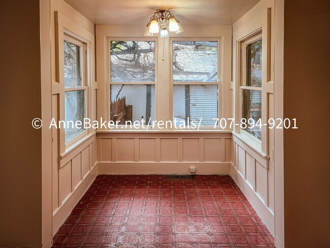 Foto del edificio - Close to Downtown Cloverdale