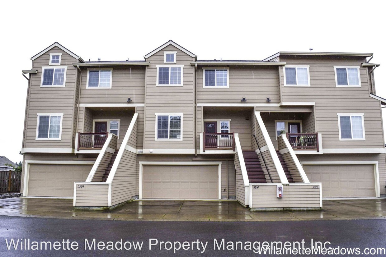 Foto principal - 5904 Shoreview Ln N