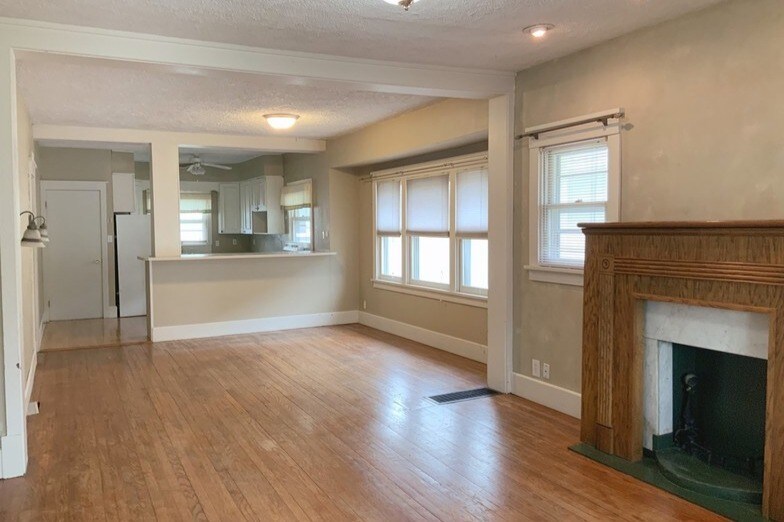 Foto principal - 719 W 24th St