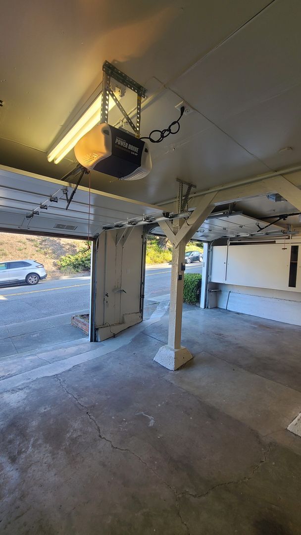 Foto del edificio - Double garage big single family house. Gustavo Lopez AMSI
