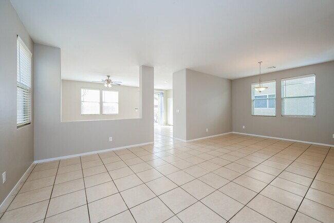 Foto del edificio - 6203 Alpine Tree Ave