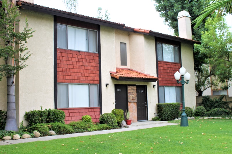 Primary Photo - 1708 E G St