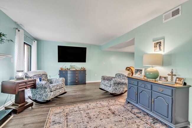 Building Photo - 87 Briarview Cir