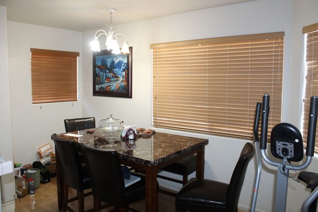 Foto del edificio - SUMMERLIN TOWNHOUSE - CORNER LOT