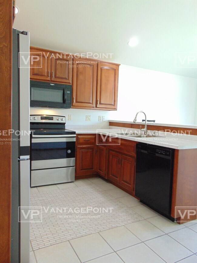 Building Photo - 2043 River Point Ct