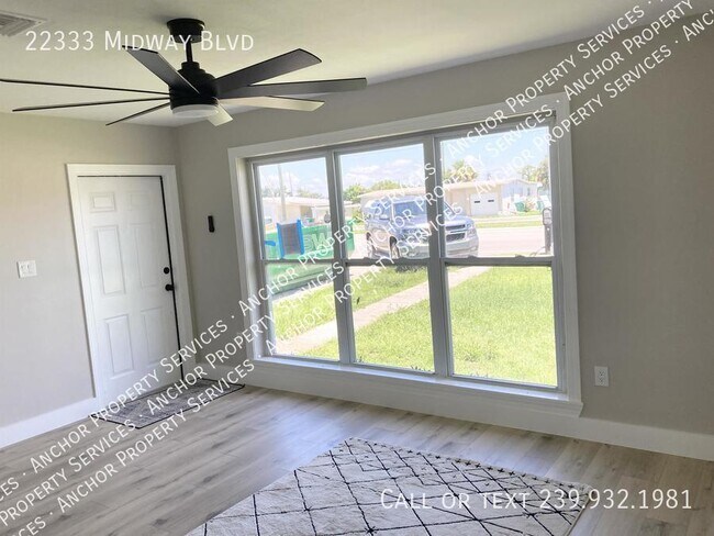 Foto del edificio - 22333 Midway Blvd