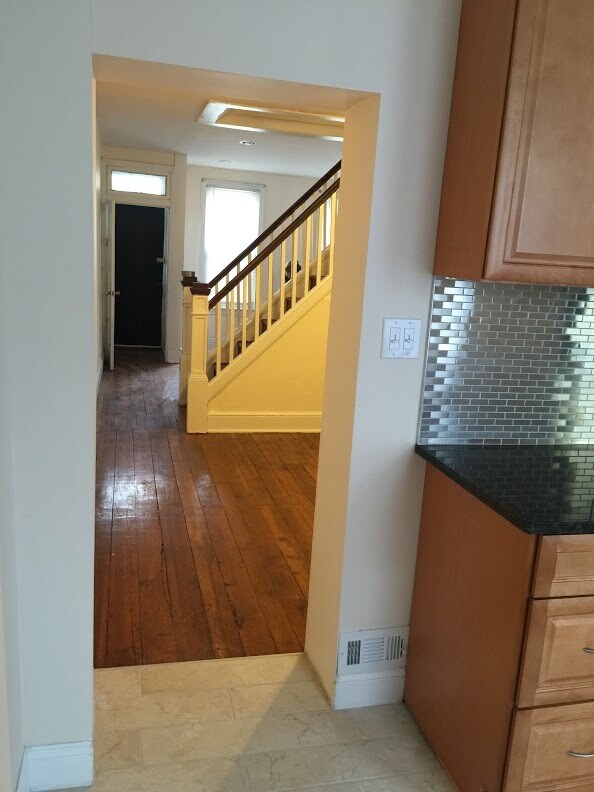 Kitchen/Dining - 305 Mifflin St